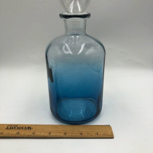 Blue Clear Ombre Look Glass Decanter Collectible Decorative Glassware - Picture 13 of 14